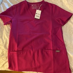 FIGS Three-Pocket Scrub Top - XS / Raspberry Sorbet NWT